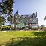 住宿加早餐酒店 Le Chateau Des Tourelles En Vendee 4*