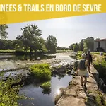 Le Chateau Des Tourelles En Vendee