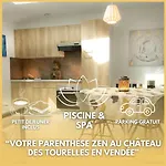 Le Chateau Des Tourelles En Vendee 住宿加早餐酒店 La Gaubretiere