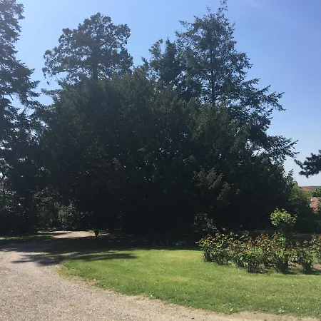 Bed & Breakfast Le Chateau Des Tourelles En Vendee La Gaubretiere