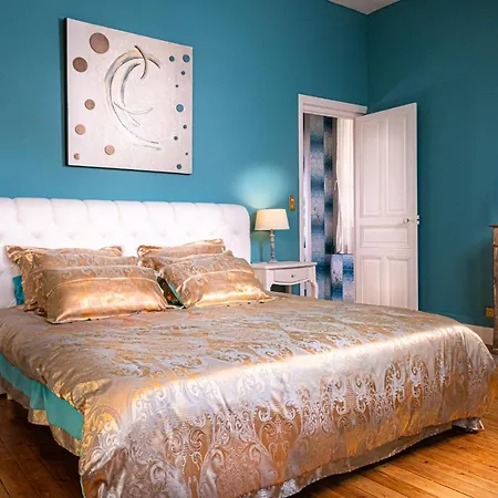 Bed & Breakfast Le Chateau Des Tourelles En Vendee 4*