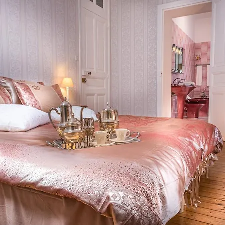Le Chateau Des Tourelles En Vendee Bed & Breakfast *