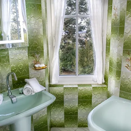 Le Château Des Tourelles En Vendée Couette-café 4*