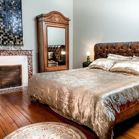 Bed & Breakfast Le Chateau Des Tourelles En Vendee