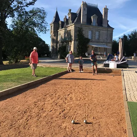 Le Chateau Des Tourelles En Vendee *