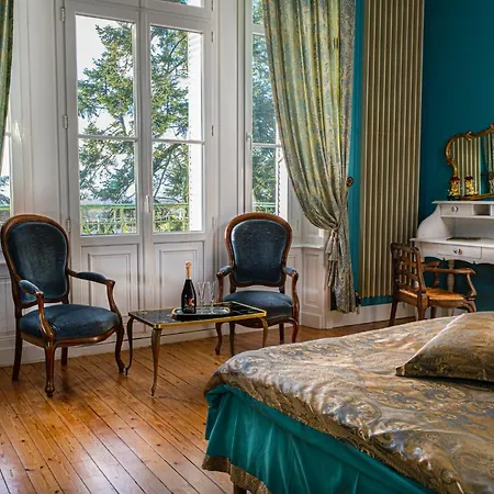 Bed & Breakfast Le Chateau Des Tourelles En Vendee