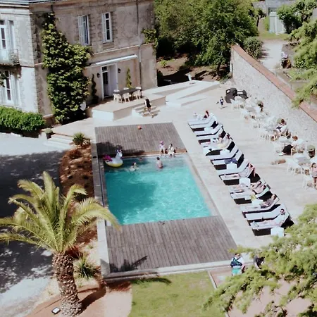 Le Chateau Des Tourelles En Vendee לינה וארוחת בוקר