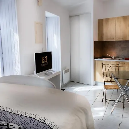 Bed & Breakfast Le Chateau Des Tourelles En Vendee