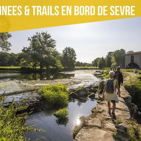 Le Chateau Des Tourelles En Vendee