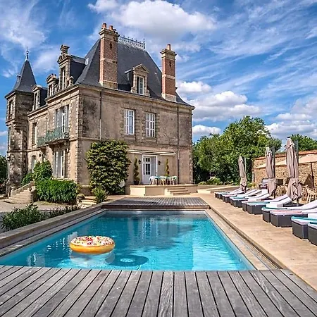 Le Chateau Des Tourelles En Vendee La Gaubretiere