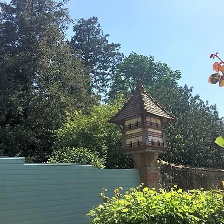 Bed & Breakfast Le Chateau Des Tourelles En Vendee 3*