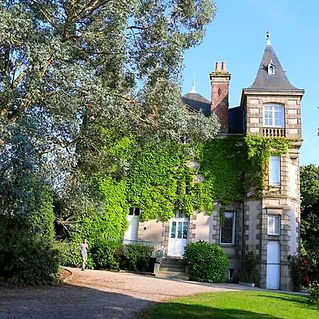 Le Chateau Des Tourelles En Vendee 3*