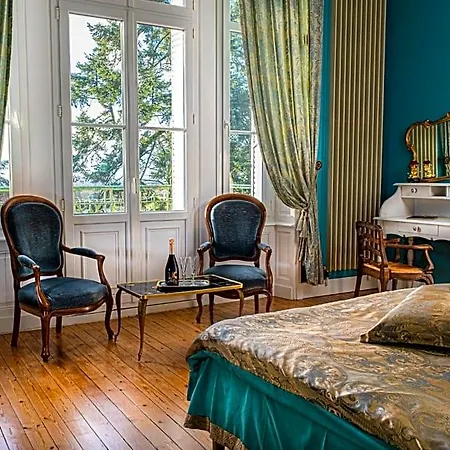 Bed & Breakfast Le Chateau Des Tourelles En Vendee
