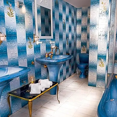 Le Chateau Des Tourelles En Vendee Bed & Breakfast