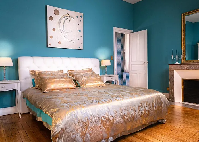 Couette-café Le Château Des Tourelles En Vendée 3*