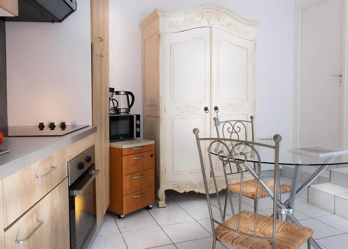 Le Château Des Tourelles En Vendée Couette-café 3*