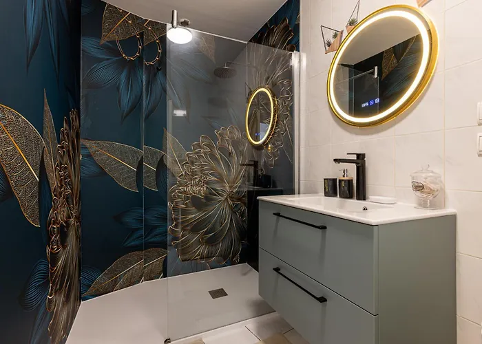 Le Château Des Tourelles En Vendée 3* La Gaubretiere