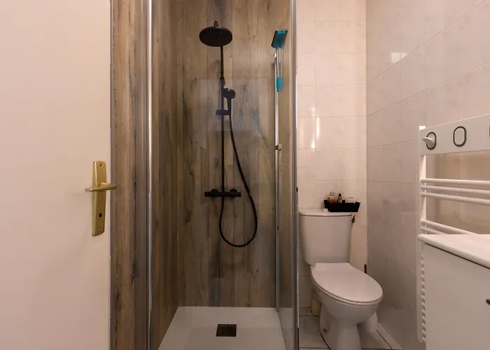 Le Château Des Tourelles En Vendée Couette-café